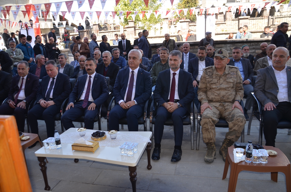 Muş'ta 80 Yıl Sonra Tarihi Cami İbadete Açıldı