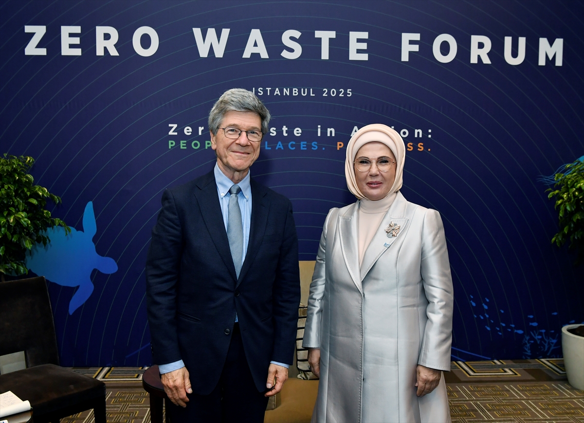 Emine Erdoğan'dan Sıfır Atık Forumu'nda Kritik Görüşme
