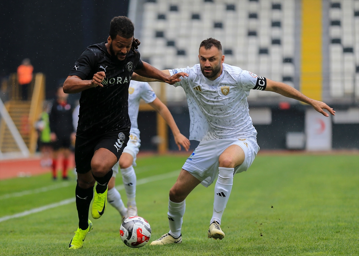 Manisa ve Erzurumspor Nefes Kesen Maçta Beraber Kaldı