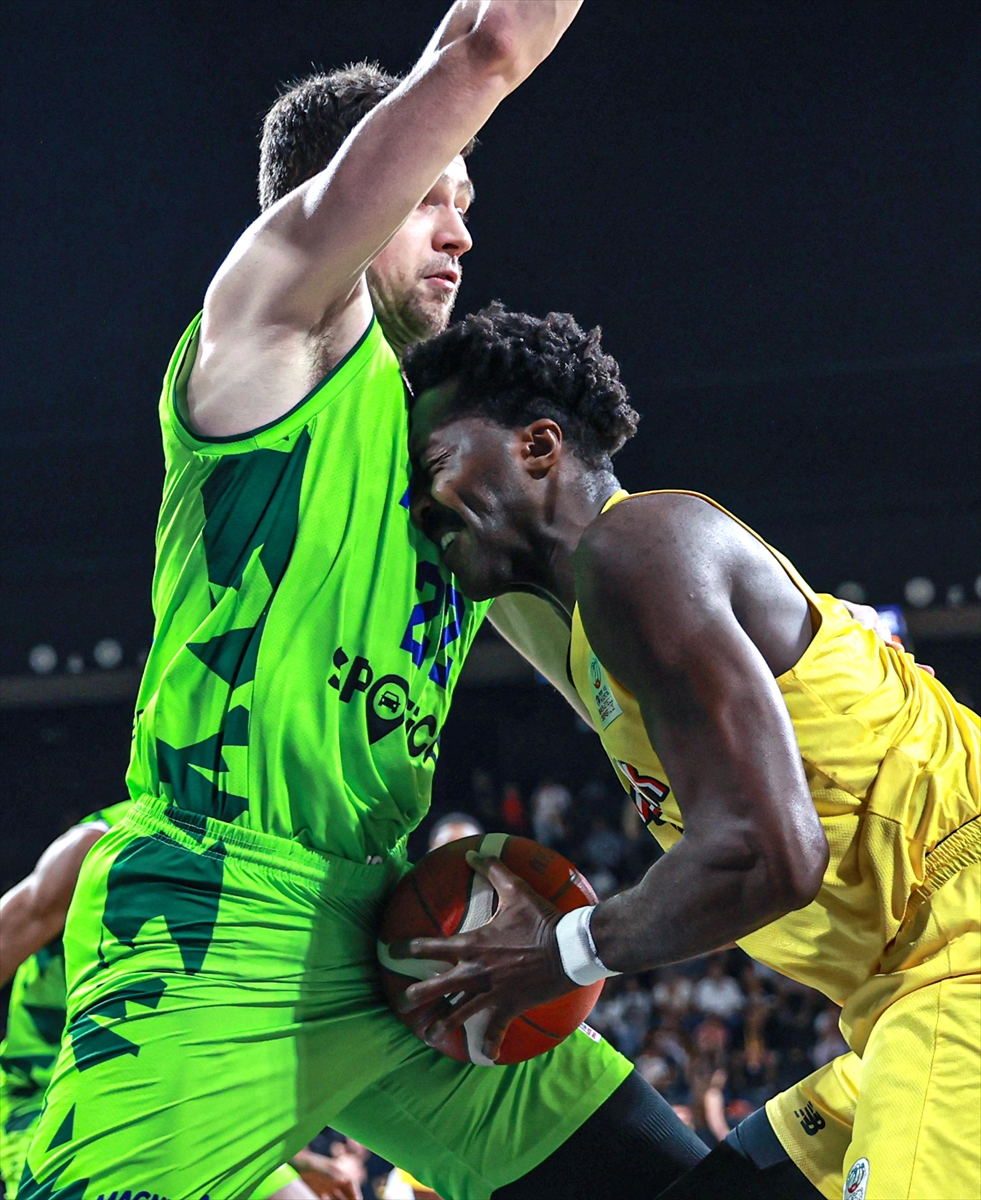 Basketbol Süper Ligi'nde Heyecan Dorukta: Mersin Spor TOFAŞ'ı Devirdi