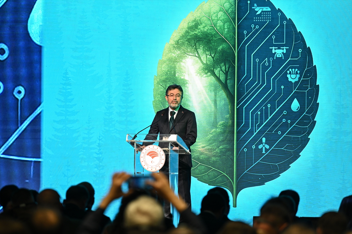 Bakan Yumaklı İstanbul'da İnovatif Ormancılık Vizyonunu Açıkladı