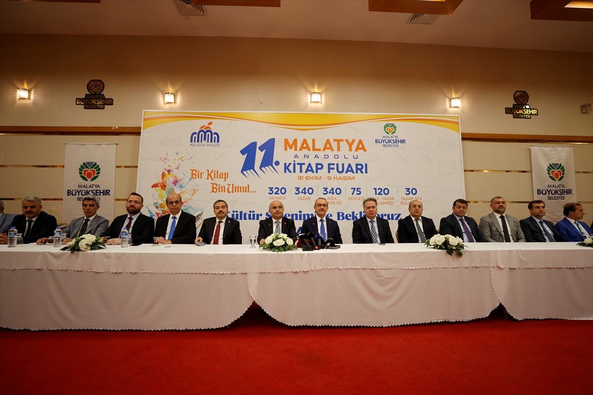 Malatya'daki Kitap Fuarı Kitapseverleri Bekliyor