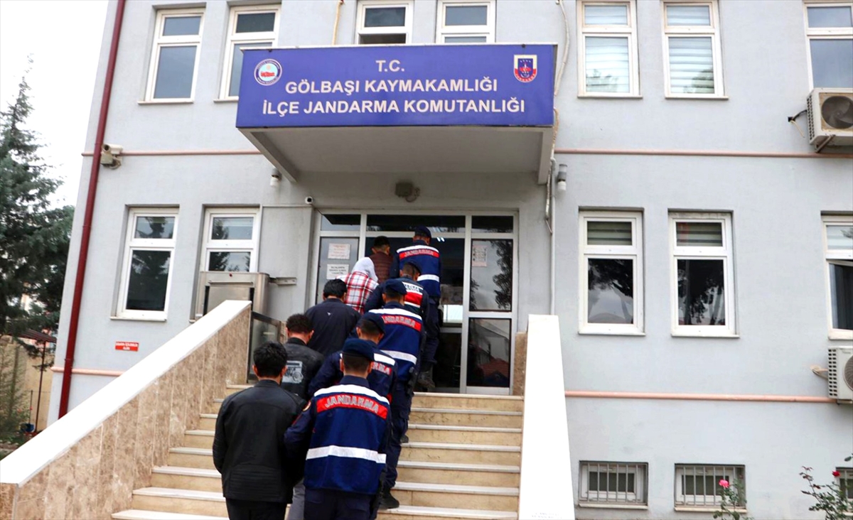 Adıyaman ve Malatya'da Uyuşturucuya Ağır Darbe: 10 Şüpheli Yakaladı