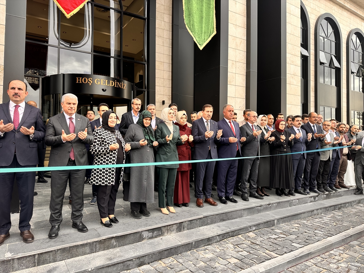 Konya'da Düğünlerde Yeni Dönem Başlıyor: Evlilik Kredisi Sevinci