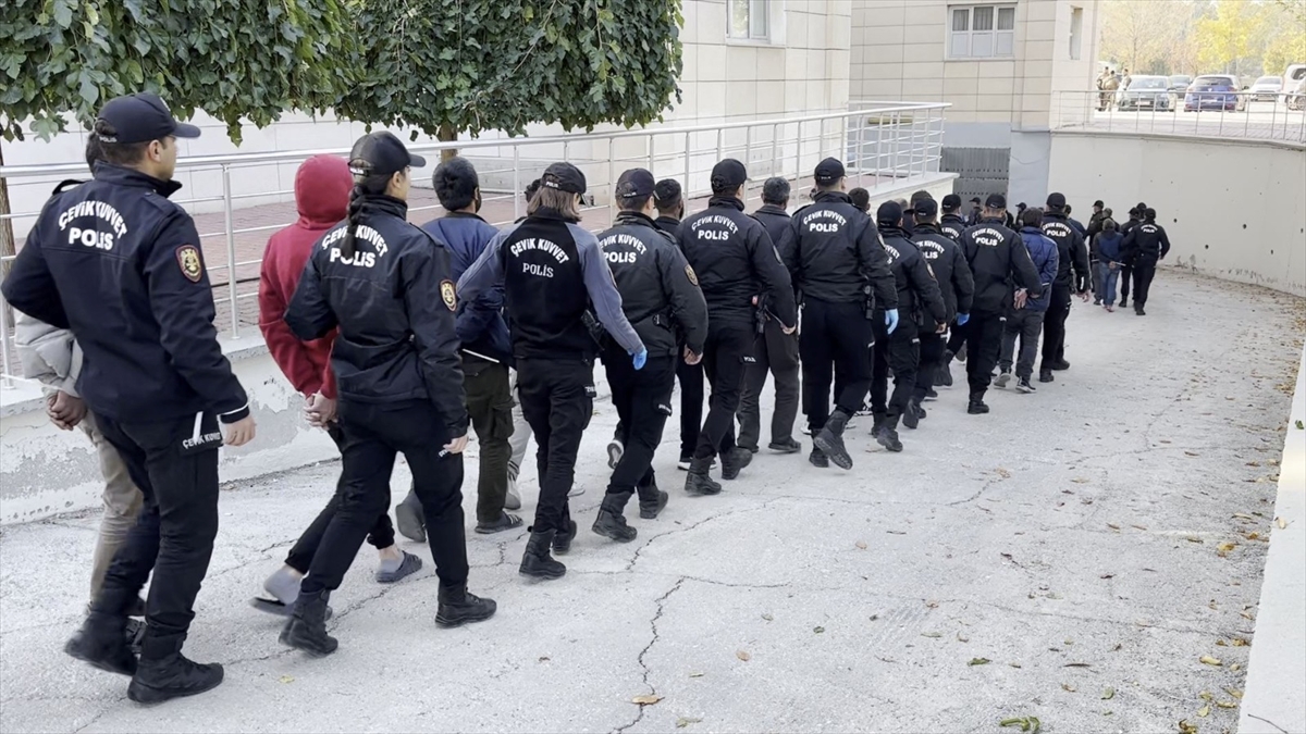Konya'da Narkokapan Operasyonunda 424 Kişi Tutuklandı