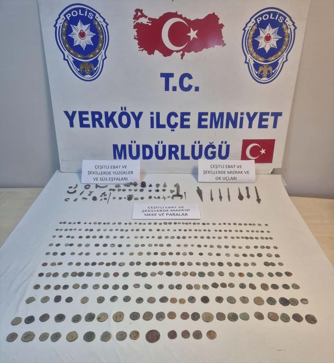 Yozgat’ta Tarihi Eser Operasyonu: 328 Sikke ve 56 Obje Ele Geçirildi