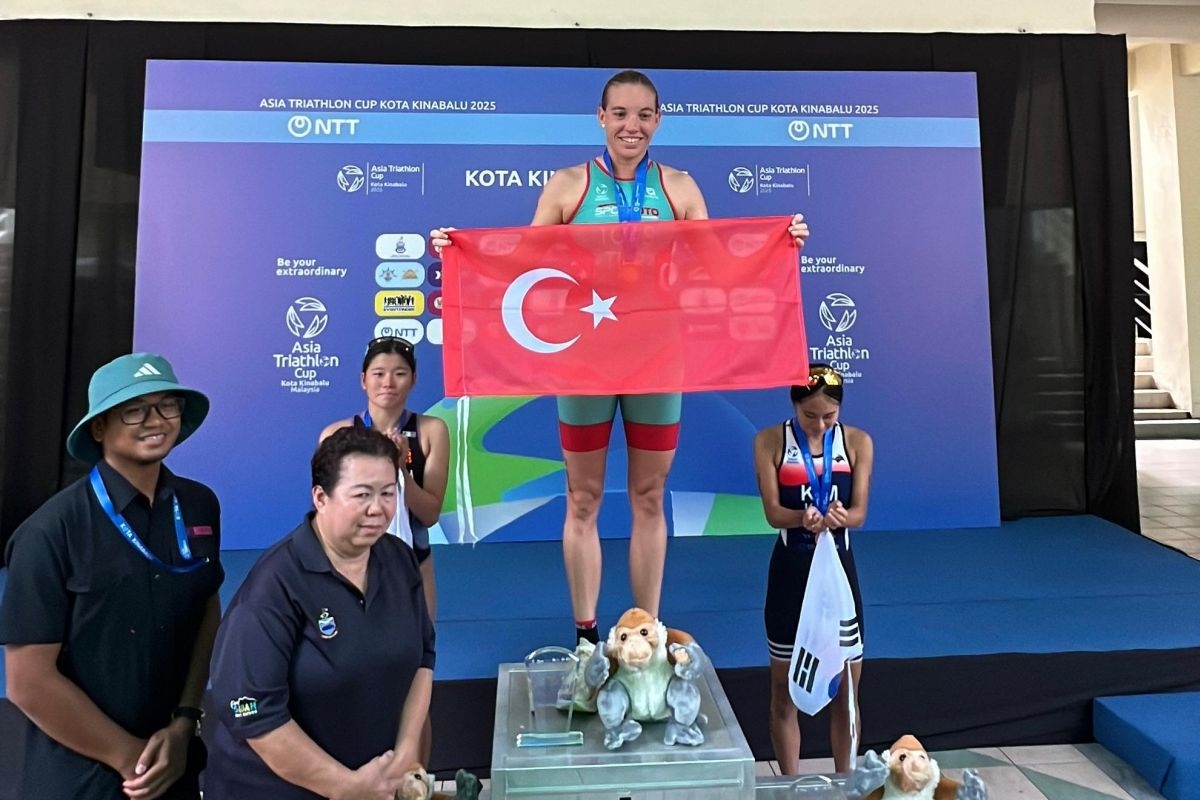 Sinem Francisca Tous Asya Triatlon Kupası'nda Tarih Yazdı