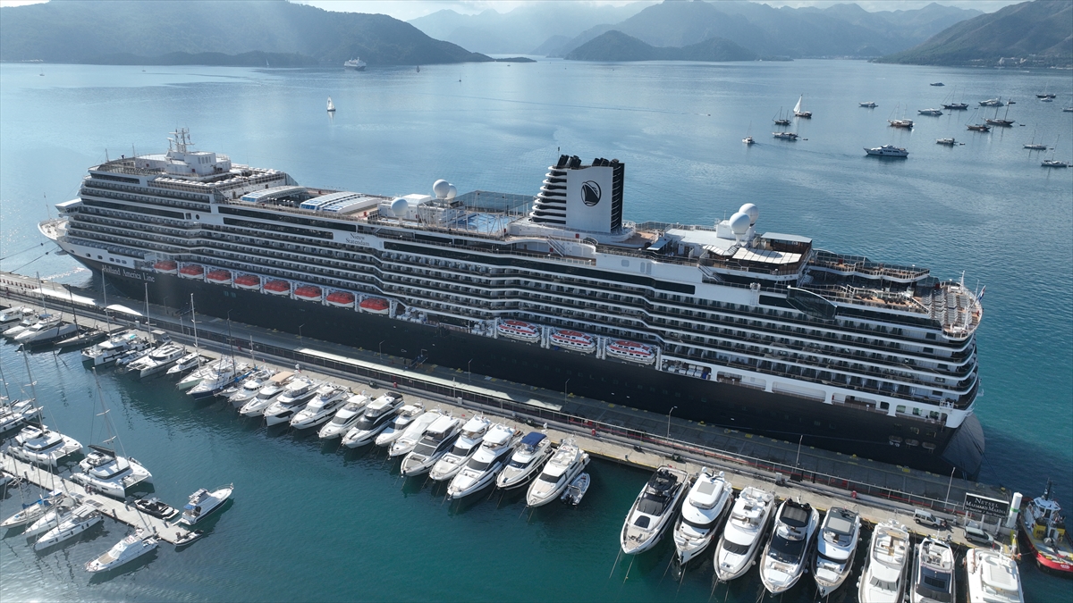 MS Nieuw Statendam Kruvaziyeri Marmaris'te Turist Akınına Sebep Oldu