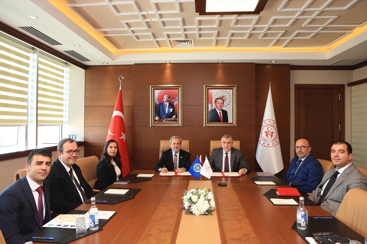 Gençlik ve Spor Bakanlığı'ndan Ankara Üniversitesi ile Spor Eğitimi Atağı