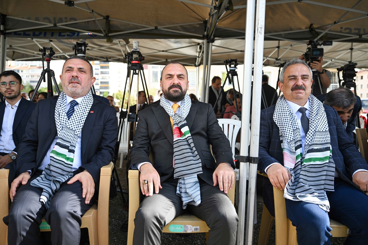 Filistinli Gazeteciler İçin Anlamlı Fidan Dikim Töreni