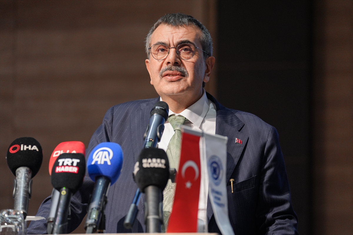 Bakan Yusuf Tekin'den Üniversitelerde Özgürlük Vurgusu