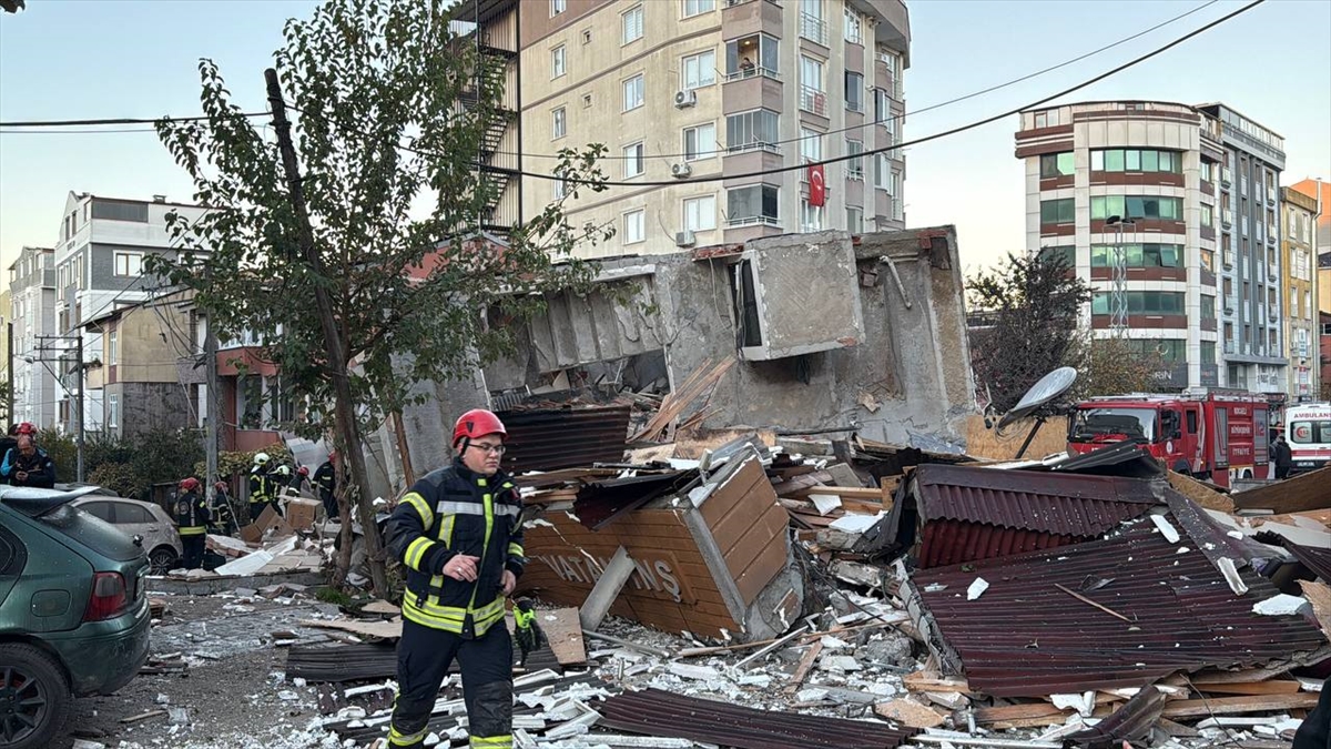 Kocaeli'de 6 Katlı Binanın Gizemli Çöküşü