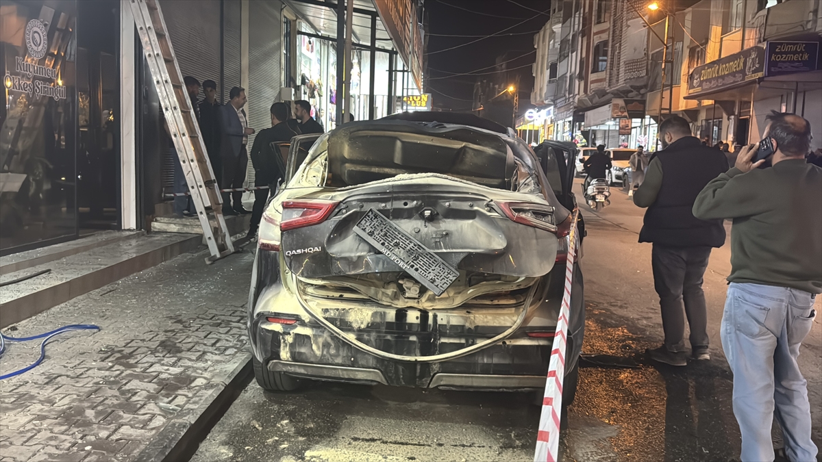 Gaziantep'te park halindeki araçta tüp patlaması paniğe yol açtı