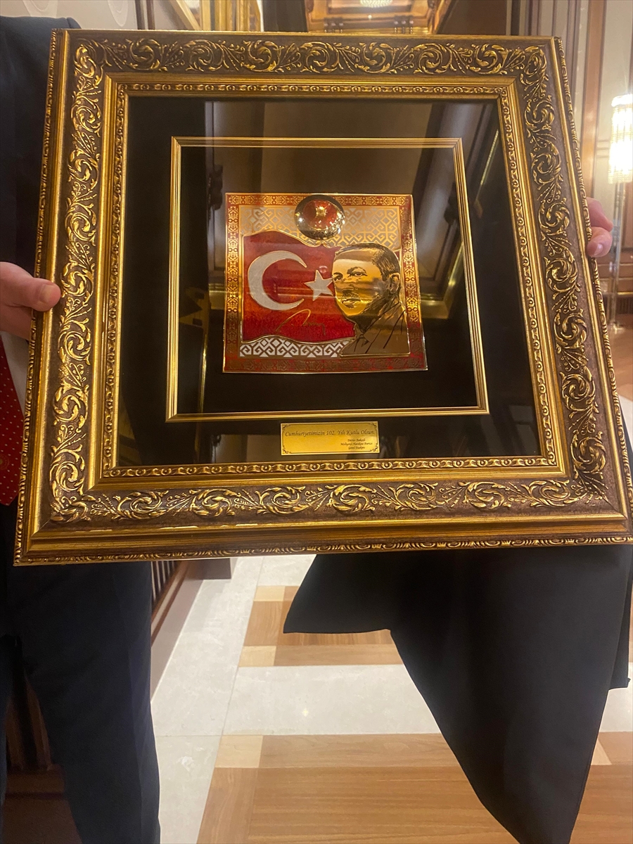 Bahçeli'den Cumhurbaşkanı Erdoğan'a Özel Cumhuriyet Hediyesi