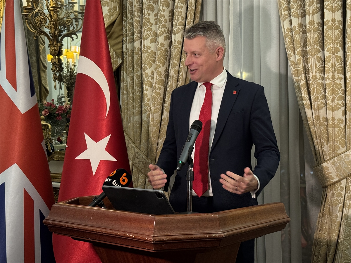 Türkiye'nin 102. Yılı Londra'da İki Coşkulu Resepsiyonla Kutlandı
