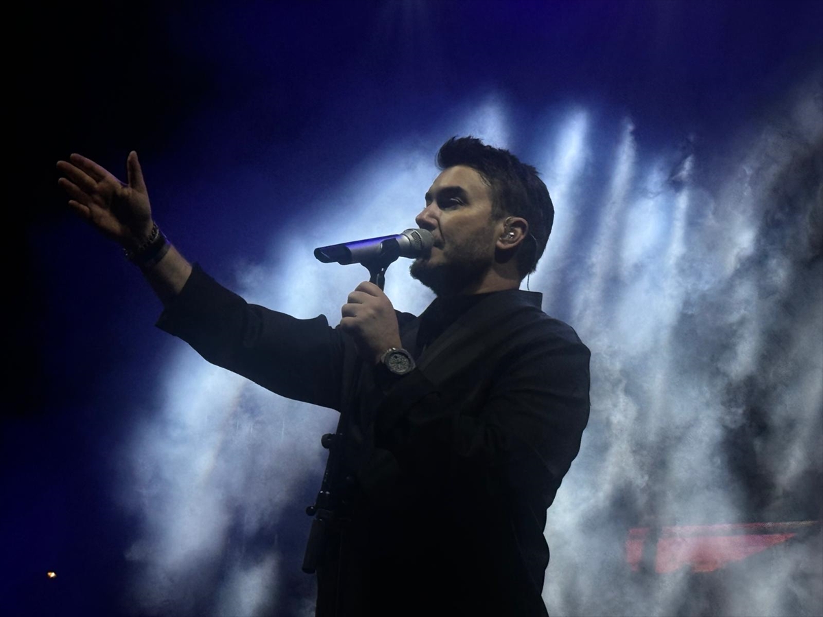 Mustafa Ceceli'nin Büyüleyici Bursa Konseri Unutulmaz Anlar Yaşattı