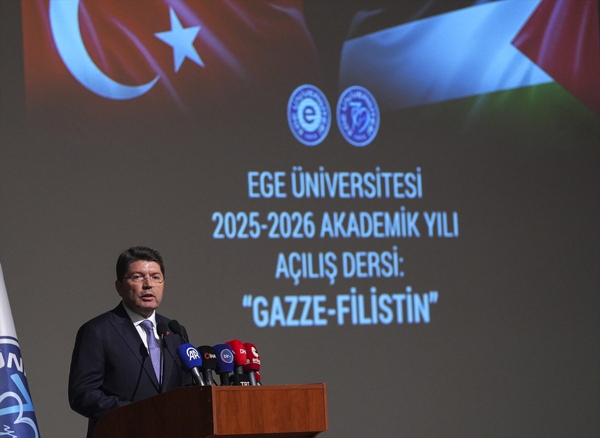 Adalet Bakanı Tunç'un Ege Üniversitesi'nde Dikkat Çeken Mesajları