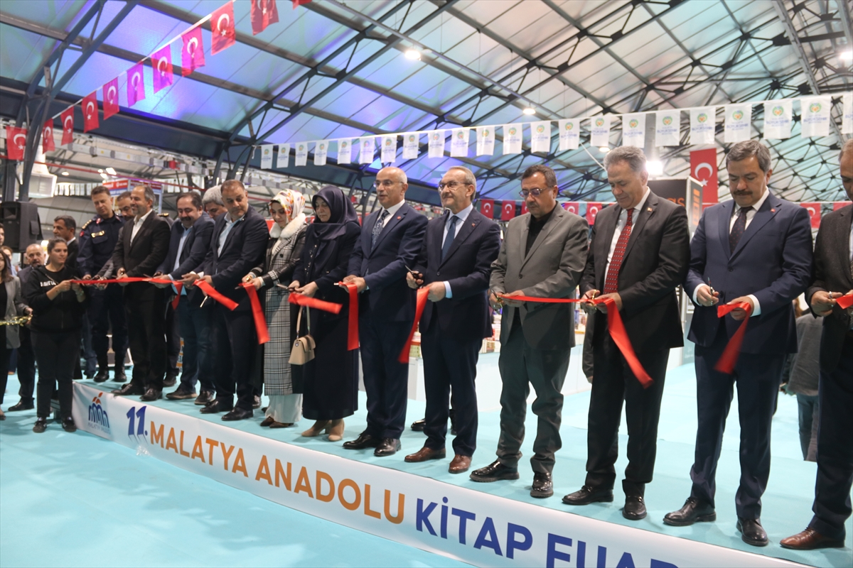 Malatya Kitap Fuarı Kapılarını Açtı