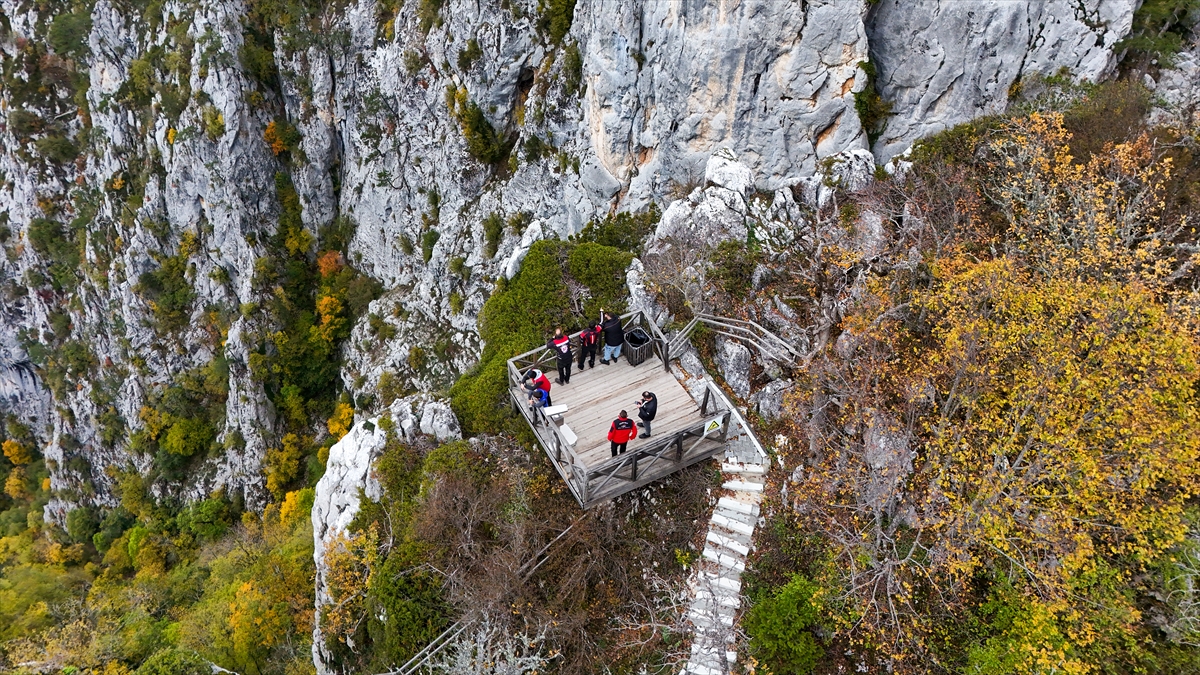 Kastamonu'da adrenalin dolu manzara: Cam terasta sonbahar büyüsü