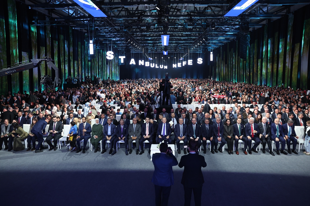Cumhurbaşkanı Erdoğan'dan İstanbul'da Sanat Ziyareti