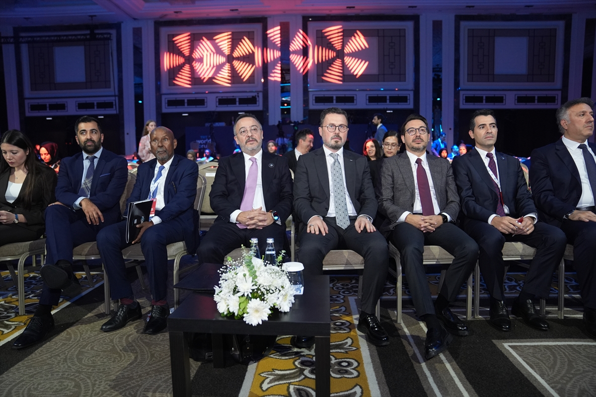 Filistin Sorunu ve Uluslararası Hukuk İstanbul'da Masaya Yatırıldı