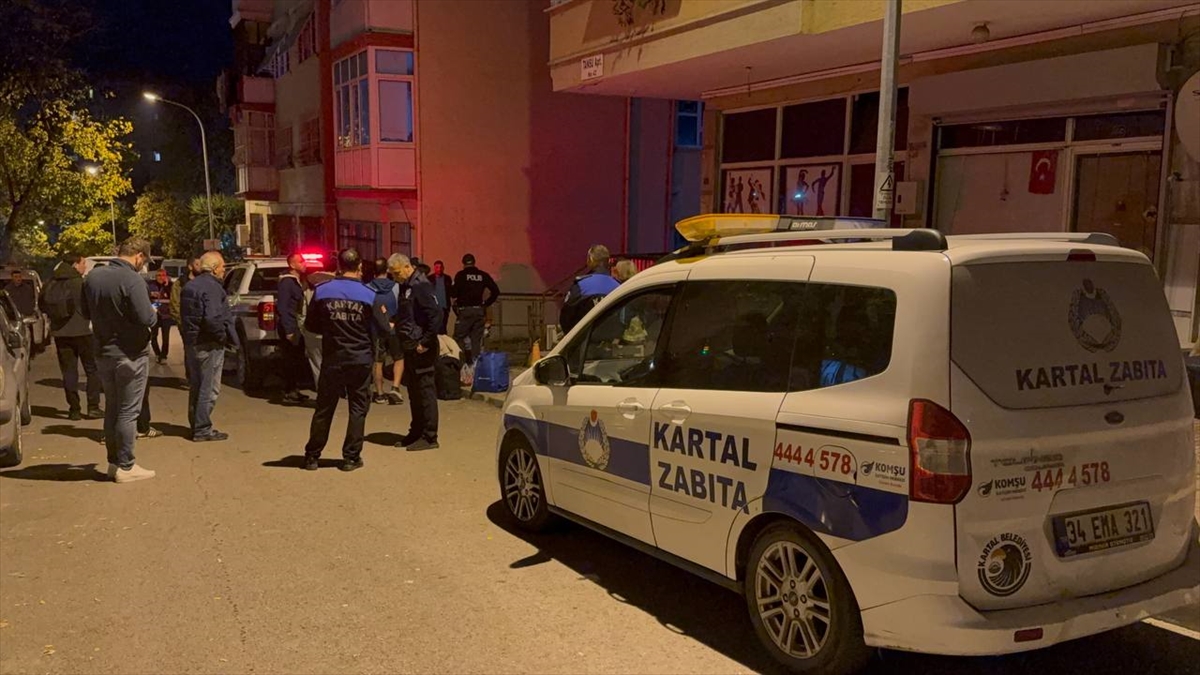 Kartal'daki Bina Tehlikesi Şok Etti: Çatlaklar Panik Yarattı