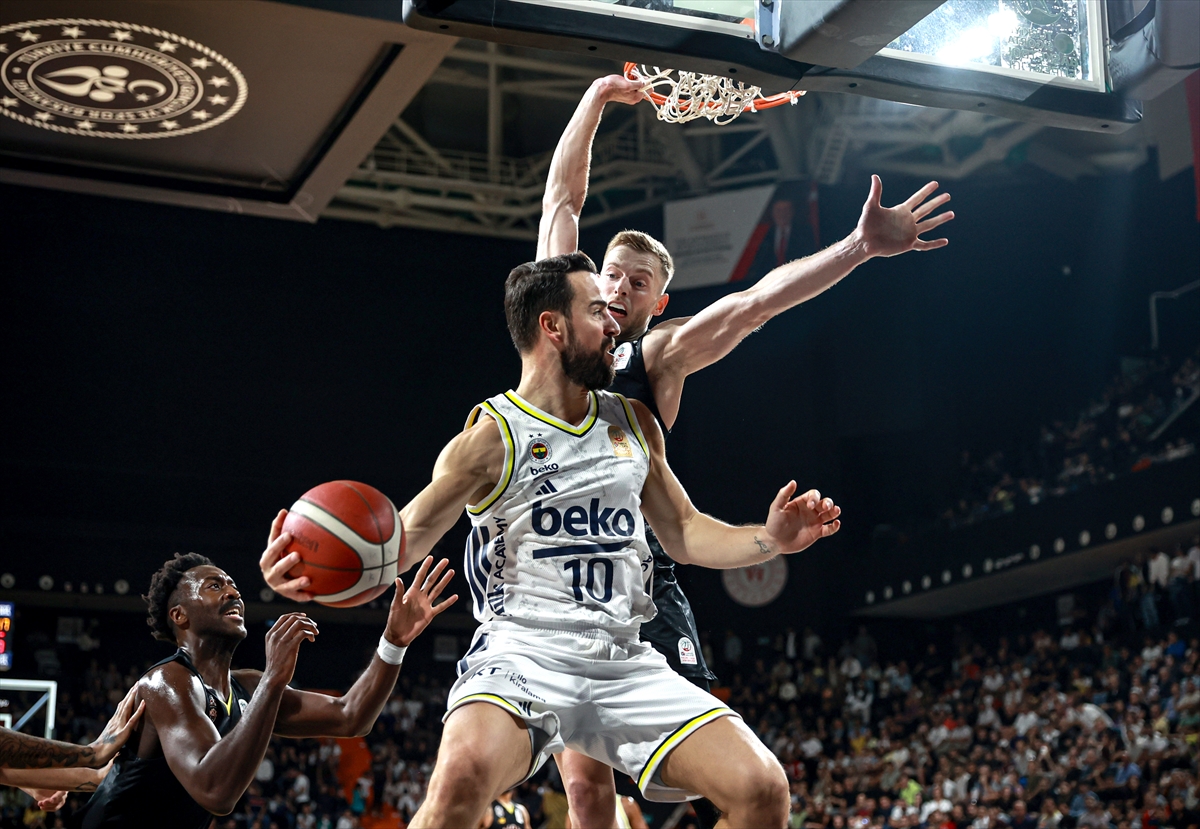 Basketbol Süper Ligi'nde Heyecan Dolu Maç: Fenerbahçe Beko Son Saniyede Galip