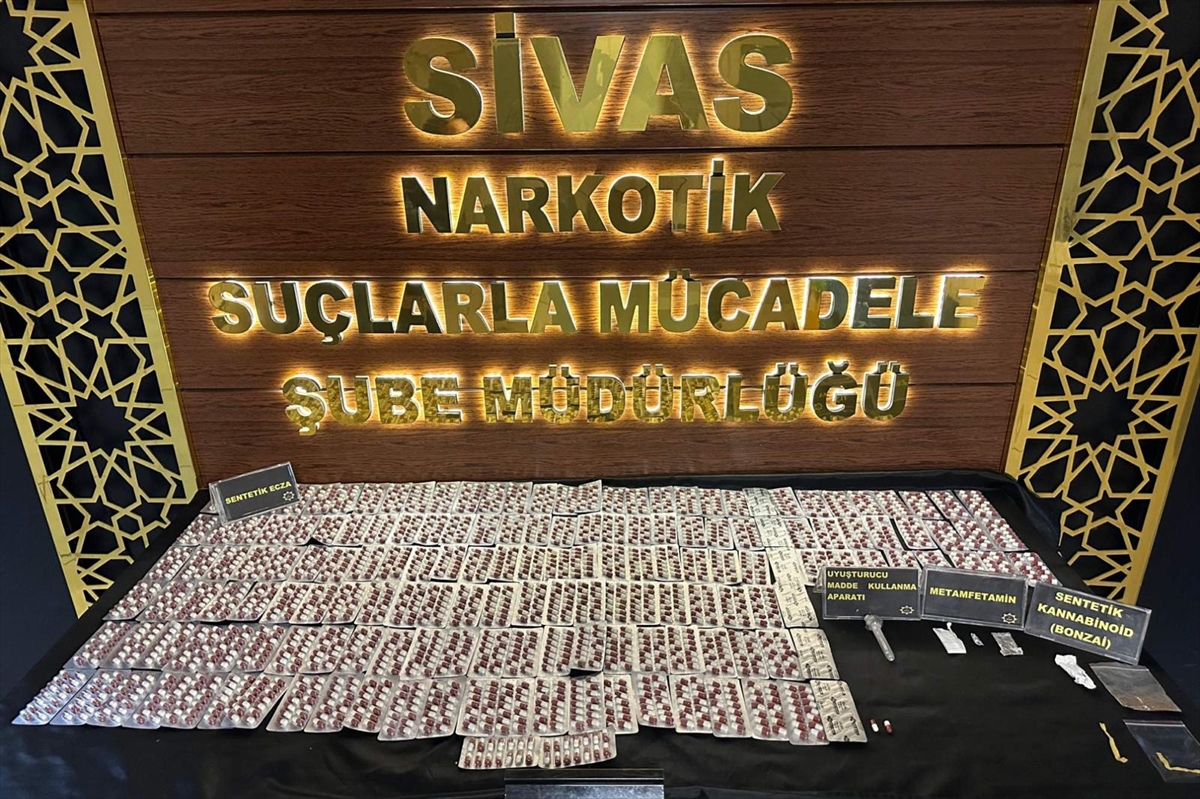 Sivas'ta uyuşturucu operasyonunun perde arkası: 4 zanlıdan biri tutuklandı