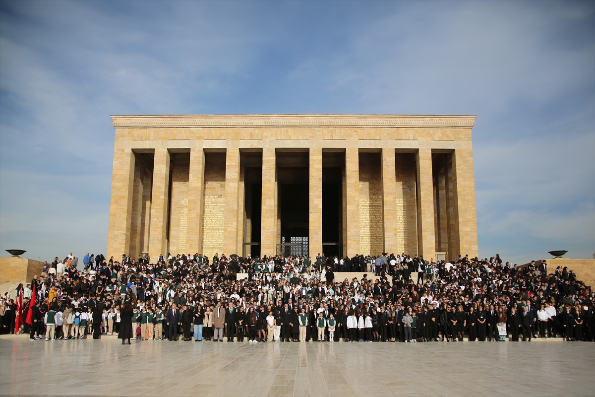 Doğa Koleji'nin 10 Kasım'a Özel Anıtkabir Ziyareti Duygusal Anlara Sahne Oldu