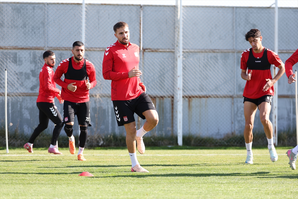 Sivasspor'dan Heyecan Dolu Manisa FK Maçı Öncesi Yoğun Antrenman