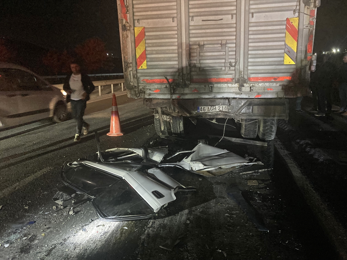 Gaziantep'teki Feci Kazada Aynı Aileden Üç Kişi Hayatını Kaybetti