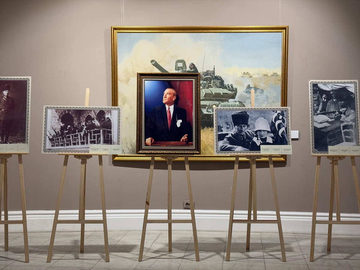 Kazakistan'da Atatürk'ün Anısına Duygu Dolu Anma ve Fotoğraf Sergisi