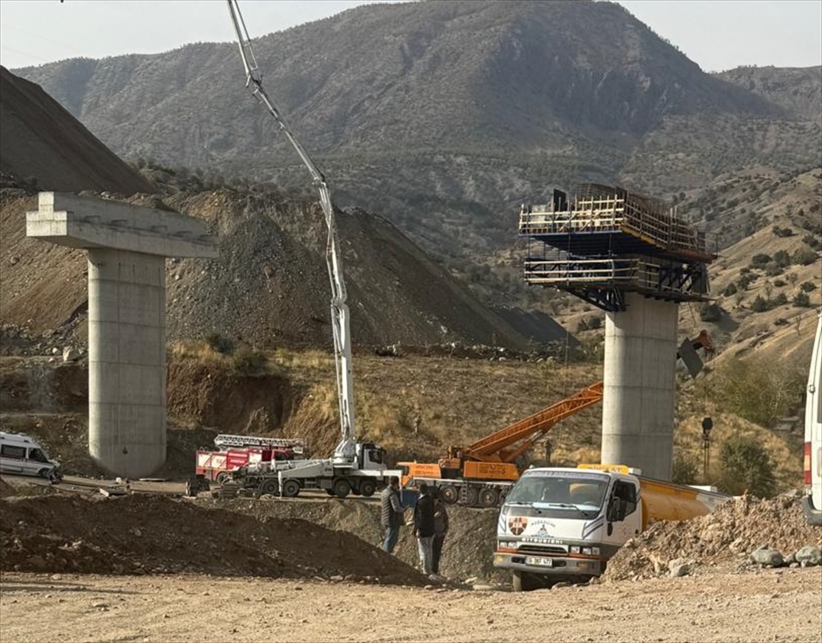 Diyarbakır'da köprü inşaatında trajik olay: Çökme faciası