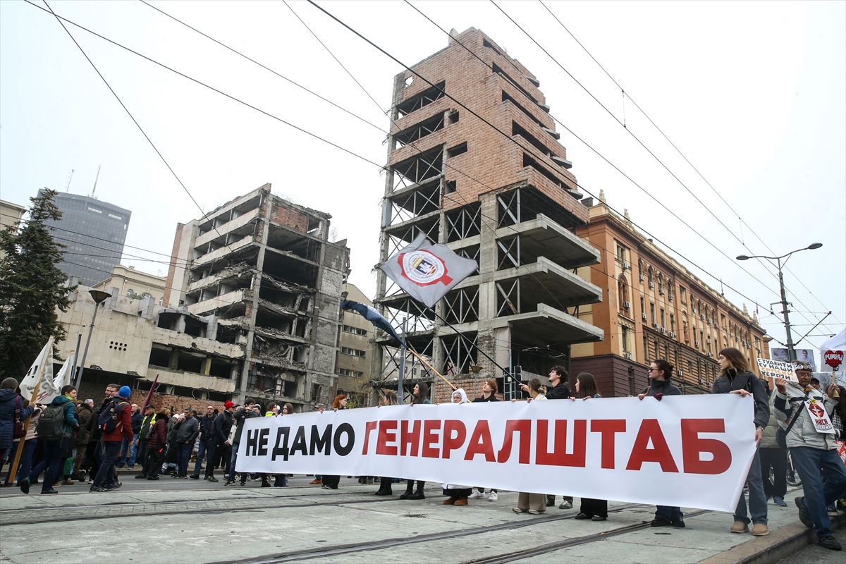 Sırbistan'da tarihi bina yıkım kararı tartışma yarattı