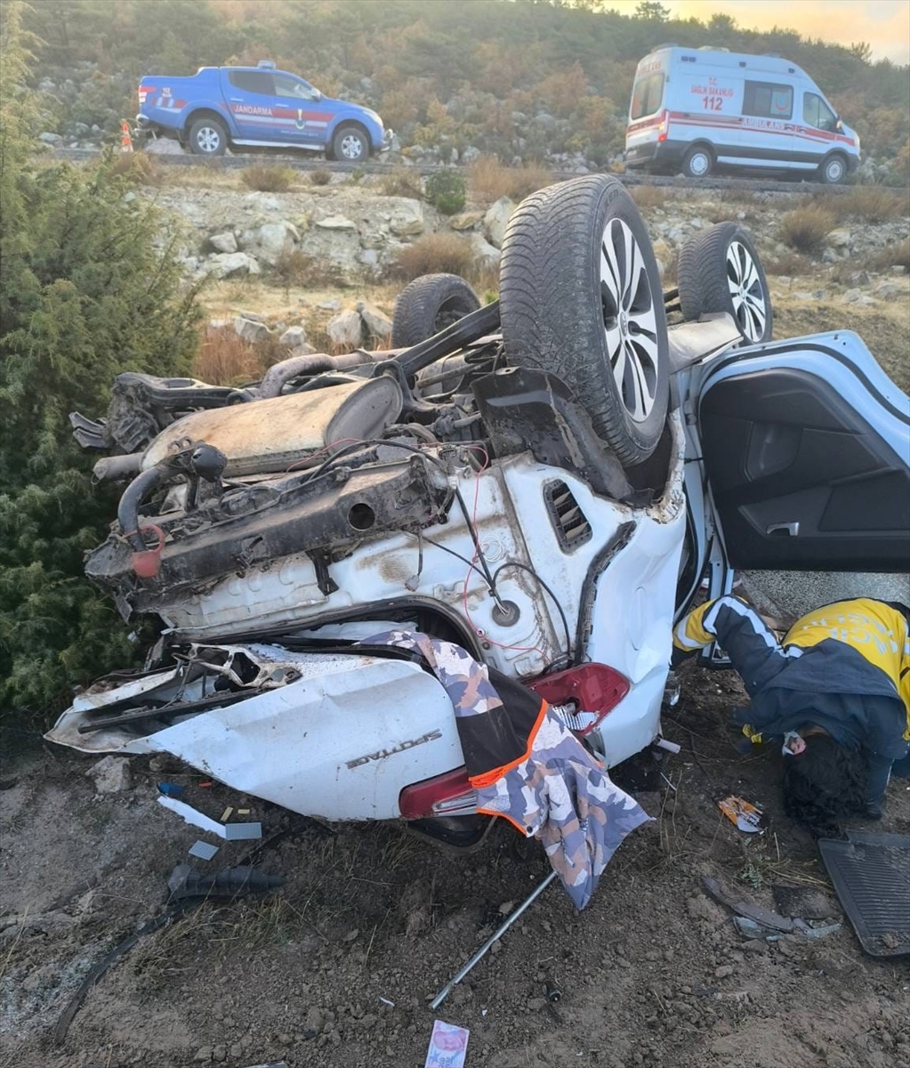 Afyonkarahisar'da Otomobil Takla Attı: Ölüm ve Yaralanmalar