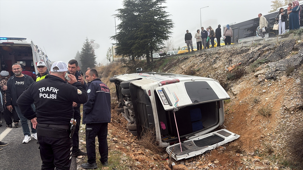 Muğla'da Yolcu Minibüsü Kazası: 15 Yaralı Var
