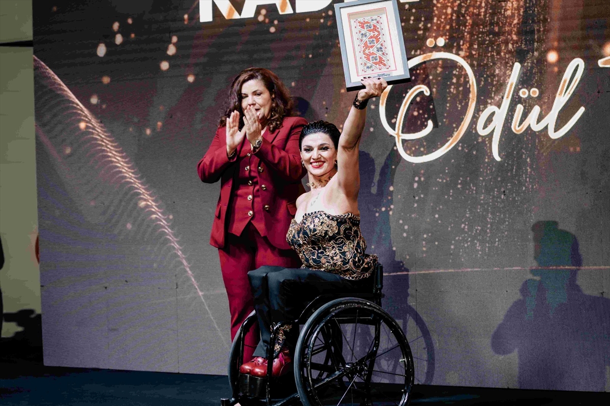 Yeliz Güllü, KKTC'de Yılın Kadın Girişimcisi Ödülü'nü Aldı