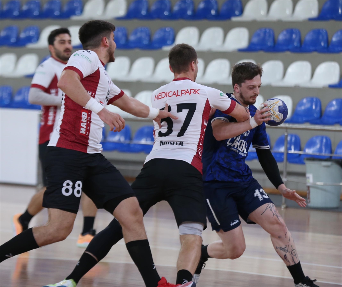 İstanbul Gençlik Hentbolde Rize Deplasmanında Fark Attı