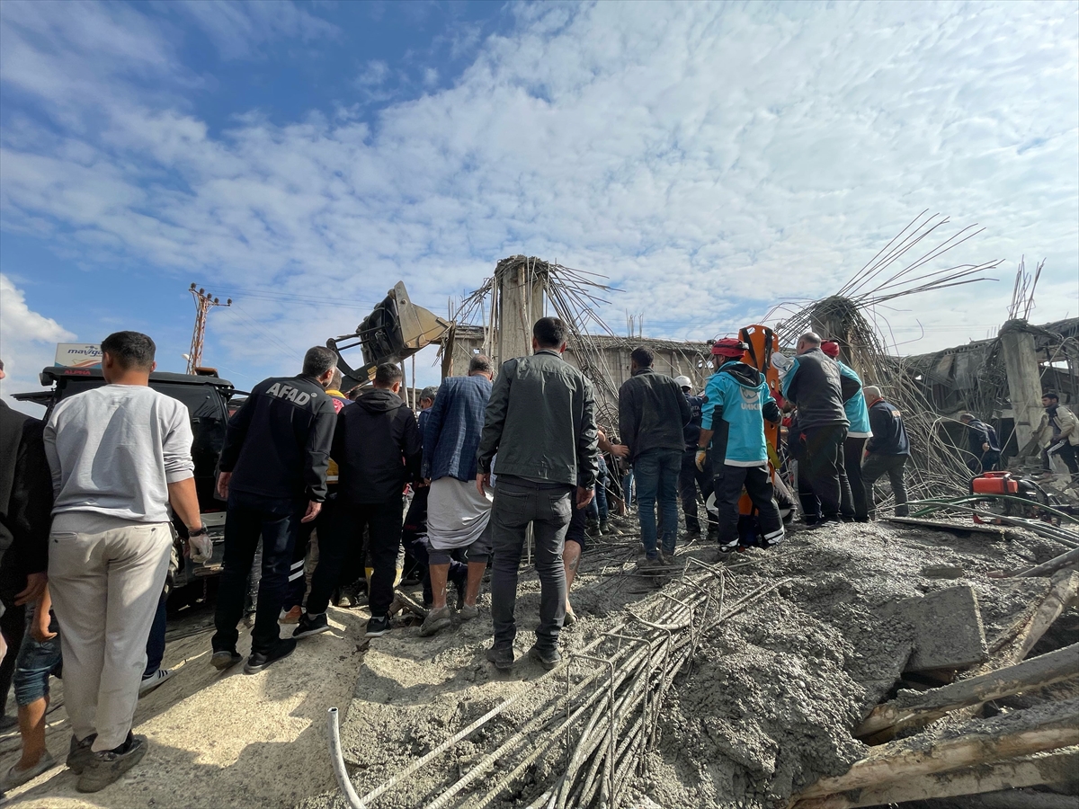 Şanlıurfa'da İnşaattaki Korkunç Çökme Sonrası Yaralılar Kurtarıldı