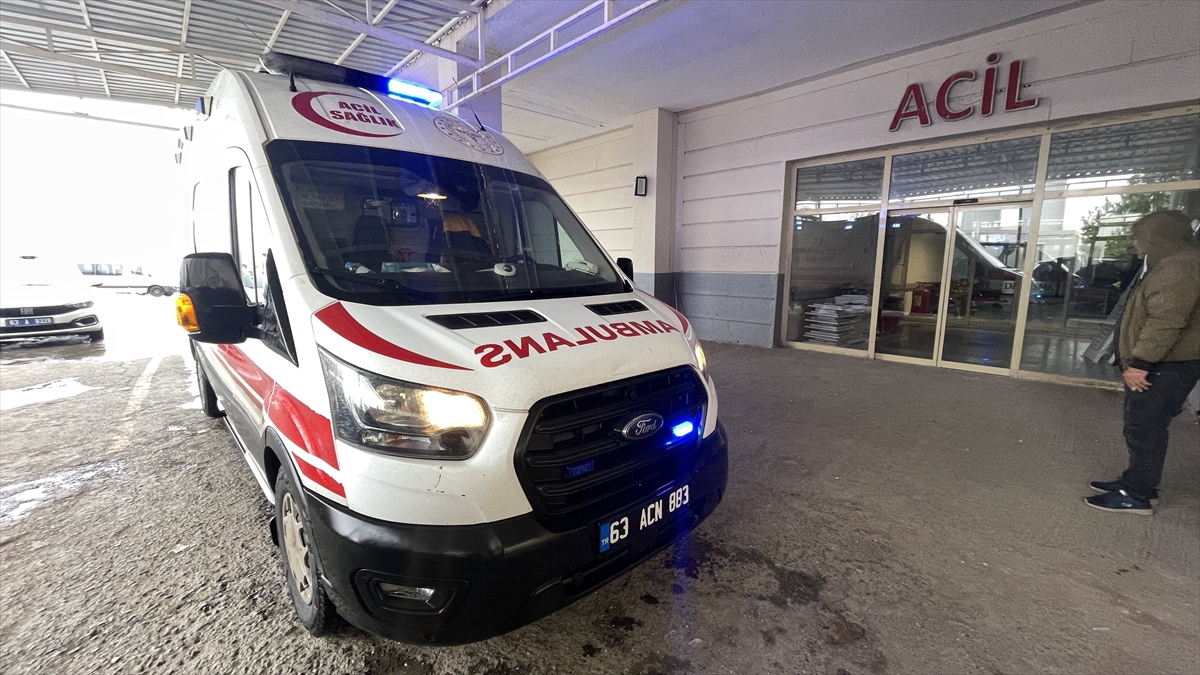 Şanlıurfa'da Zincirleme Trafik Kazası Üç Kişiyi Yaraladı