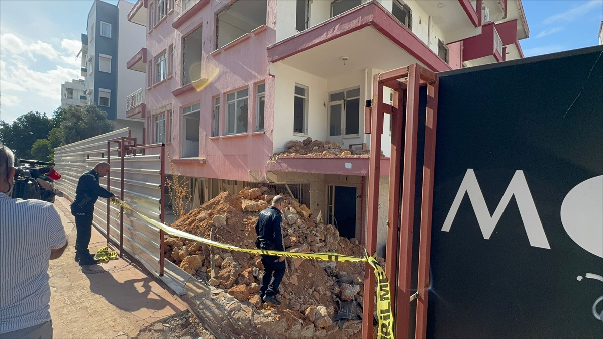 Antalya'da metruk binadaki yangın can aldı