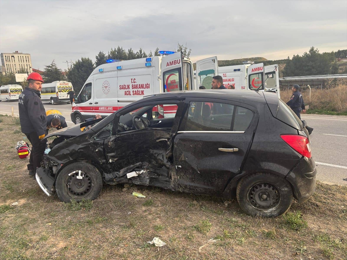 Uşak'ta Trafik Kazası: Korkunç Çarpışmada Bir Kişi Hayatını Kaybetti