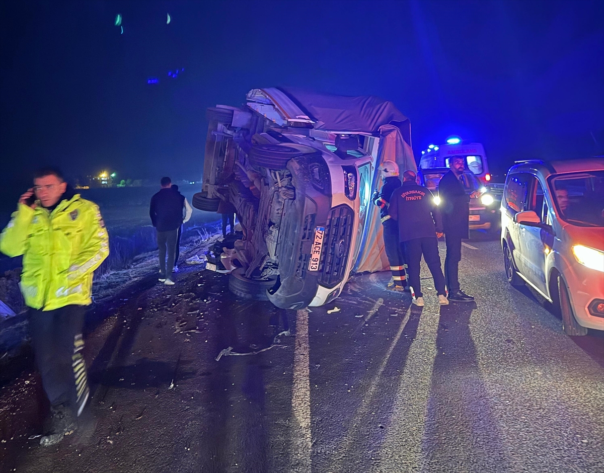 Diyarbakır'da zincirleme kaza: Trajik detaylar ve kurtarma operasyonu