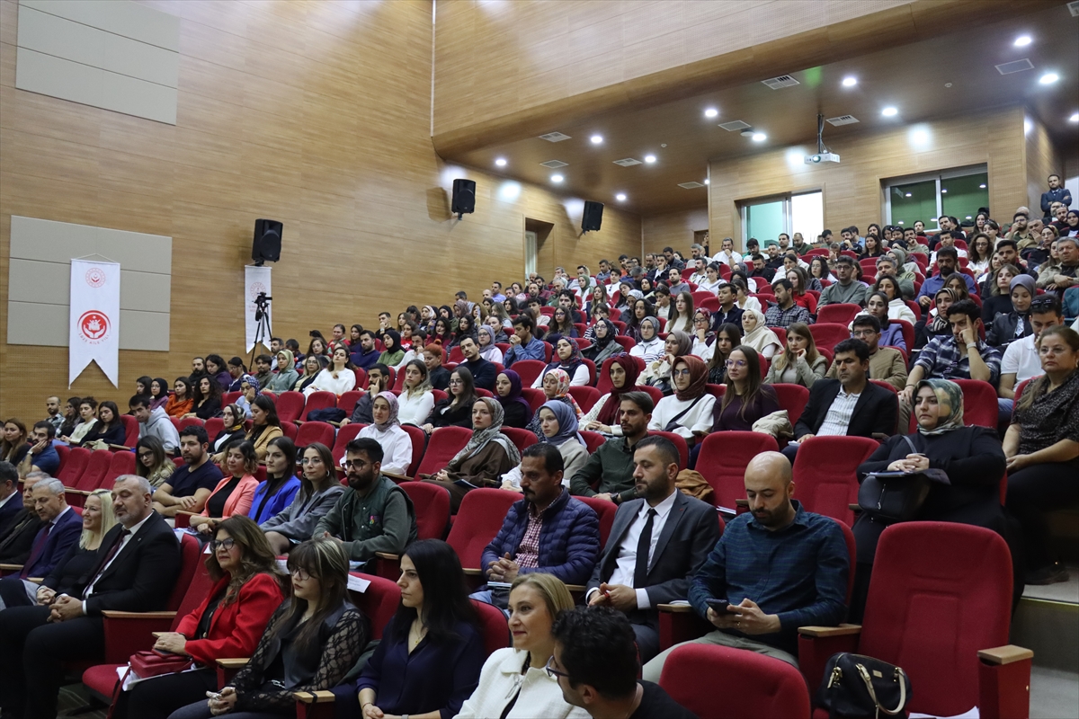 Hatay'da 'Aile Yılında Çocuk Hakları Paneli' Düzenledi: Geleceğe Yatırım