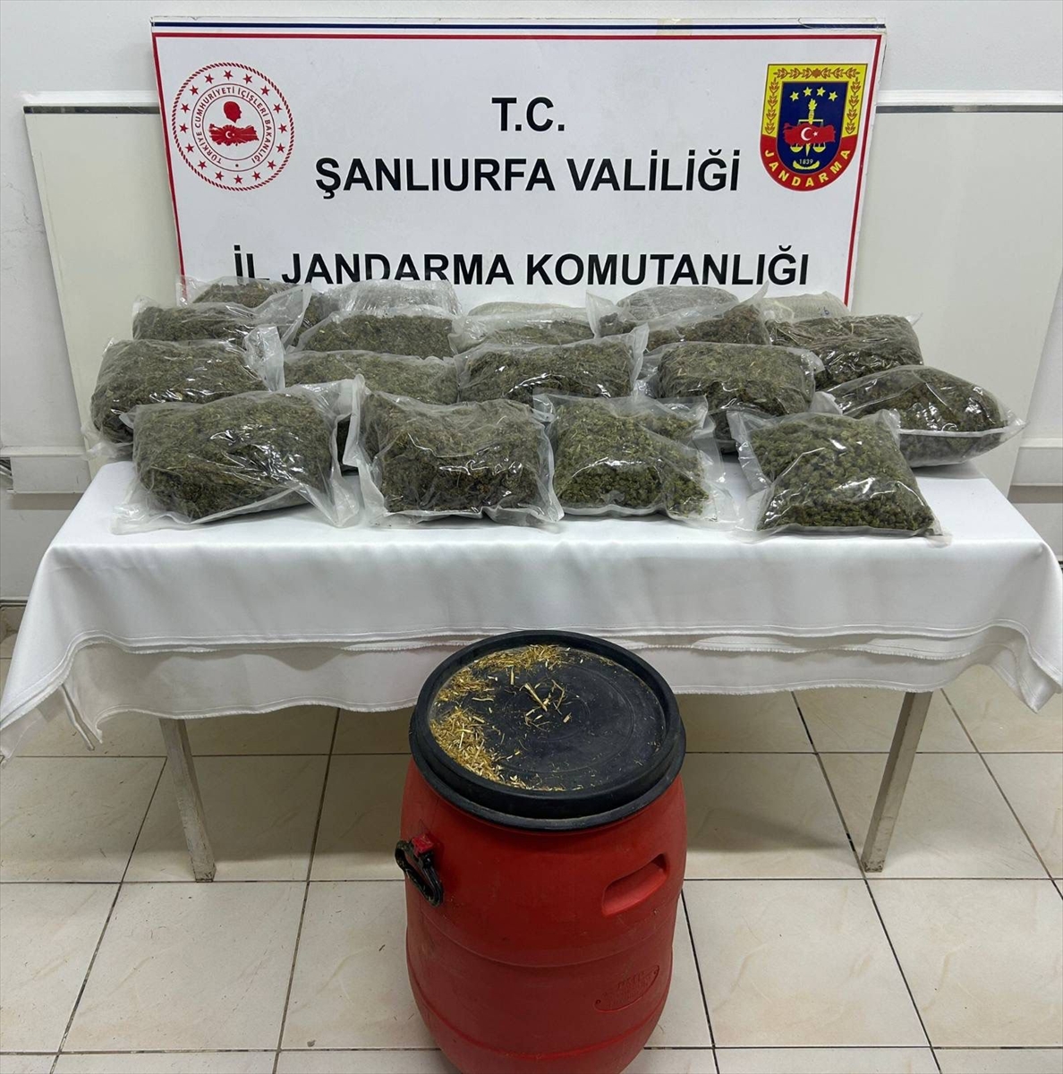Şanlıurfa'daki uyuşturucu operasyonunda ele geçirilenler şaşırttı