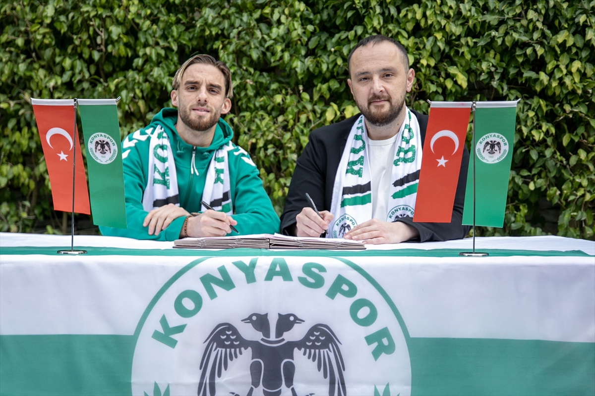 Konyaspor'dan büyük transfer Berkan Kutlu kadroya katıldı