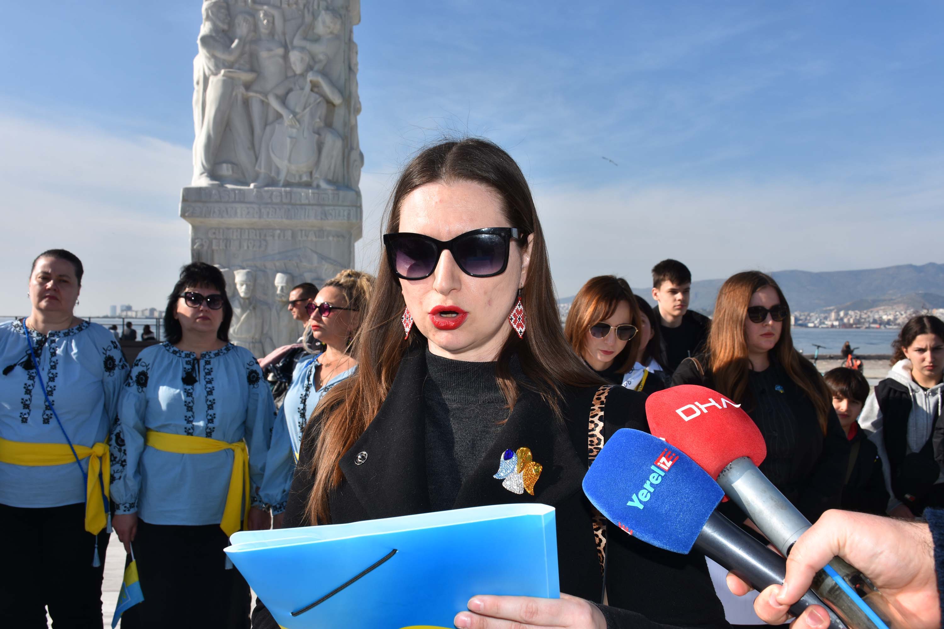 İzmir'de Ukraynalılar Barış İçin Toplandı