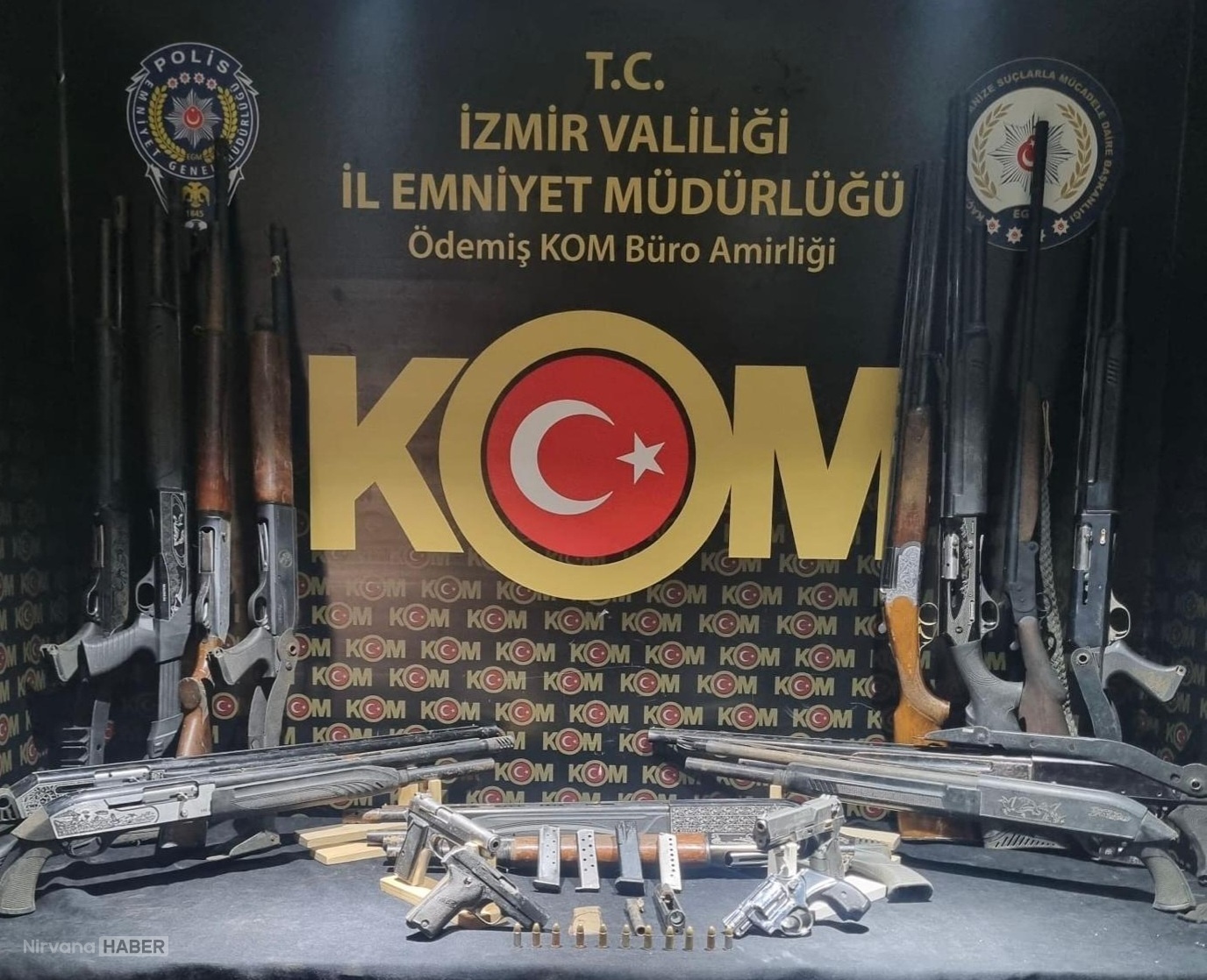 IZMIRDE-SILAH-KACAKCILIGI-OPERASYONU-1_1396758_414841.jpg