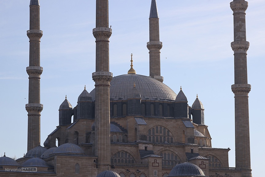Selimiye Camisi’nde 4 yıl sonra bayram namazı coşkusu