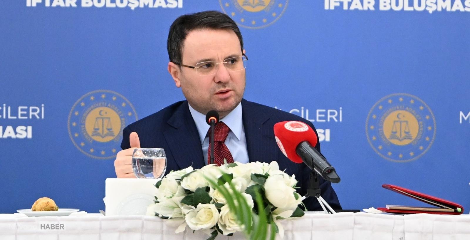 Bakan Gürlek: "Suça sürüklenen çocuklar, yetişkin gibi yarglıanacak"